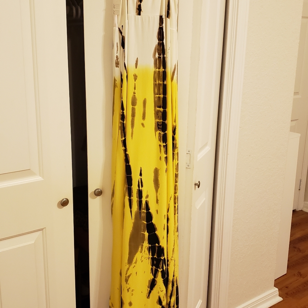 Dress - Picture 2 of 4
